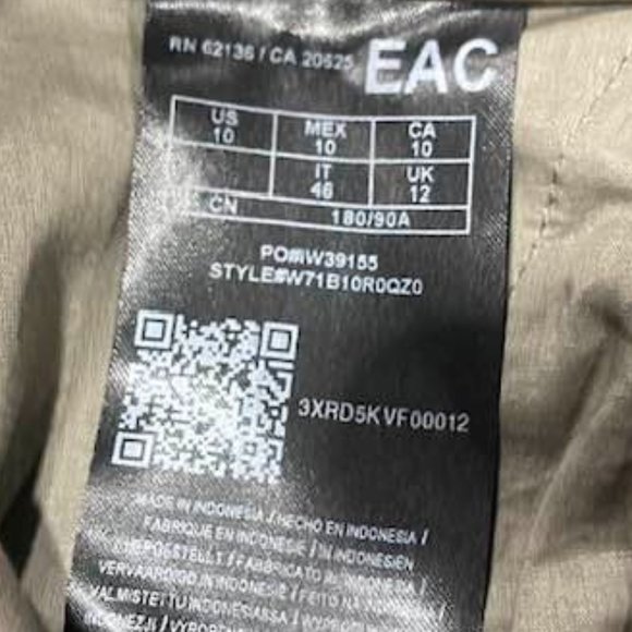 Guess ~ Wide Leg Flared Capri Gaucho Pants with Zippered Front Pockets  size 10 - Picture 12 of 14